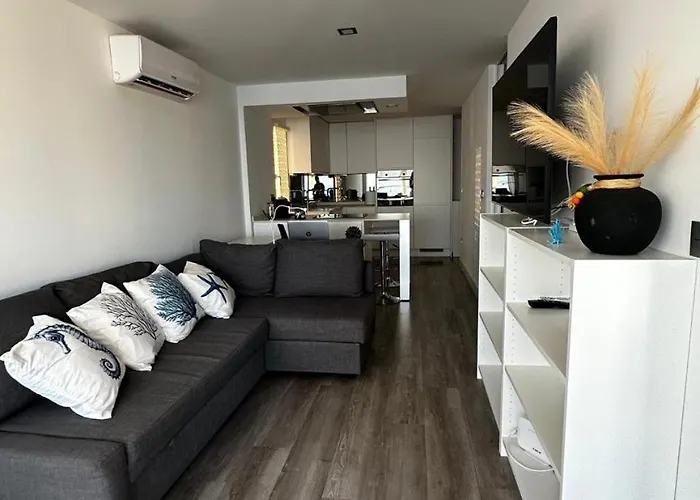 Lovelyloft Condomina アパート